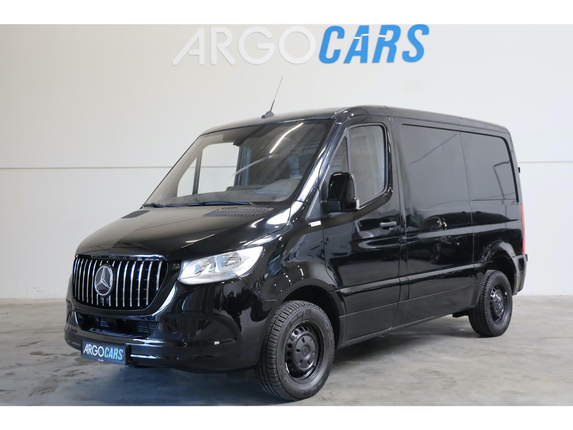 Mercedes-Benz Sprinter 211 CDI L1/H1 NAP ZWART CLIMA CRUISE CONTROL CAMERA 3 ZITS REGENSENSOR NAP LEASE V/A 144,- P.M. INRUIL MOG Bestelauto
